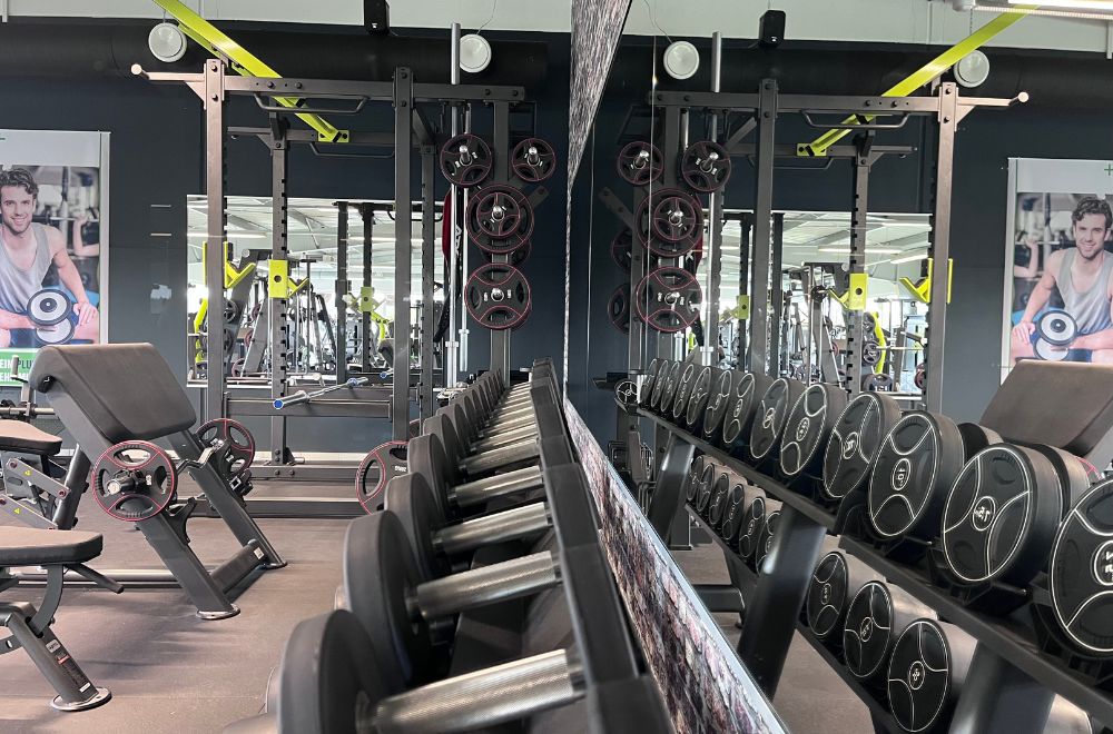 fitplus_Fitnessstudio Speicher Freihanteltraining_2